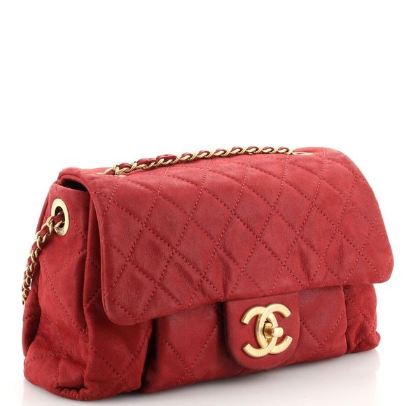Chanel Chic Quilt Flap Bag Quilted Iridescent Calfskin Small Red - Picture 3 of 9